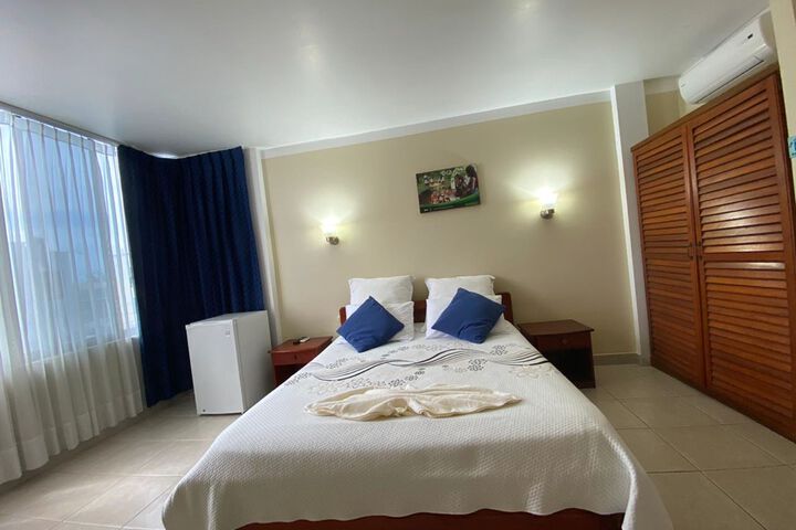 Room 17 of 19