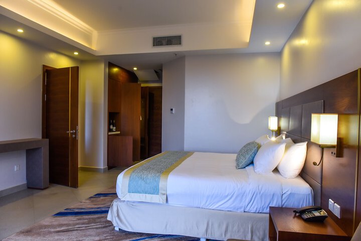 Room 13 of 43