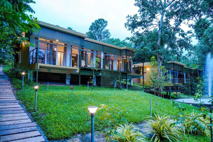 Kuruva Island Resort & Spa