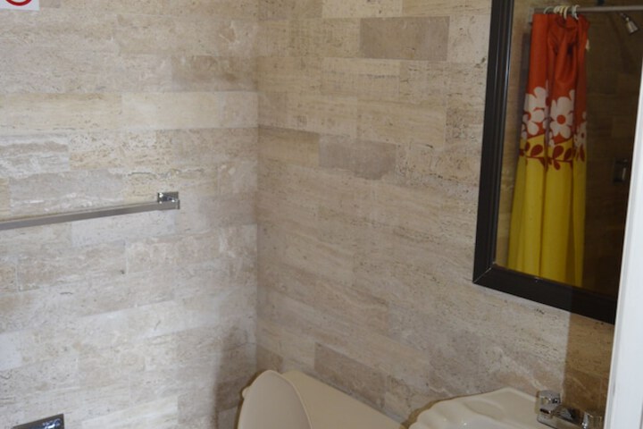 Room 15 of 21