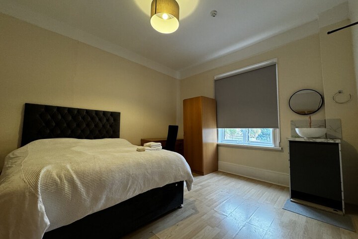 Room 12 of 31