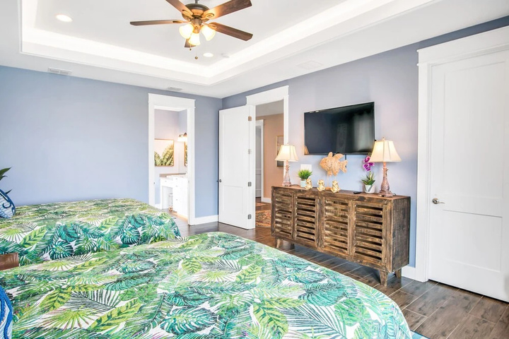 Room 4 of 19