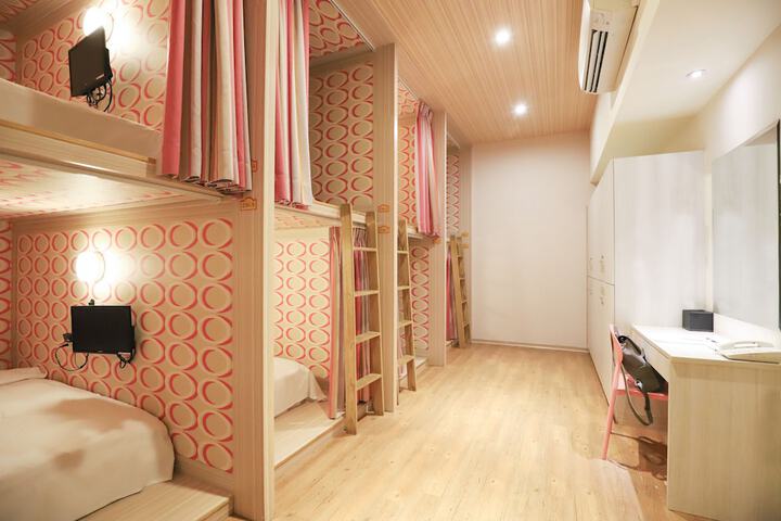 Room 31 of 59