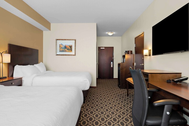 2 Queen Beds Introm Busns High Speed Iron Continental Breakfast (11 of 11)