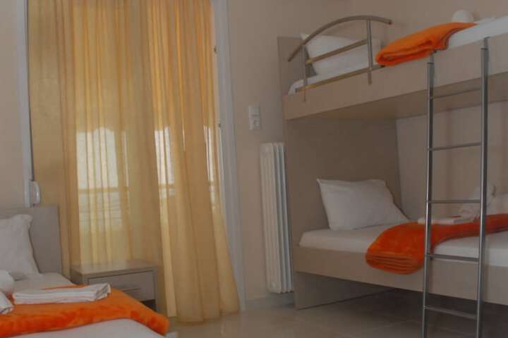 Room 4 of 71