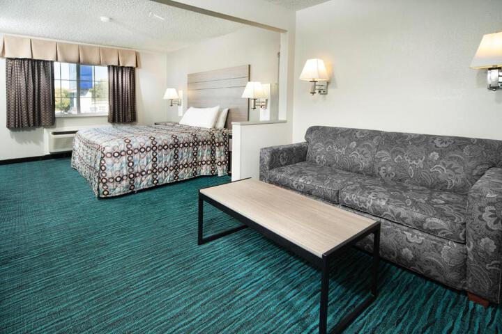Standard | King Bed (9 of 12)