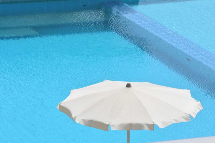 Pool 53 of 131