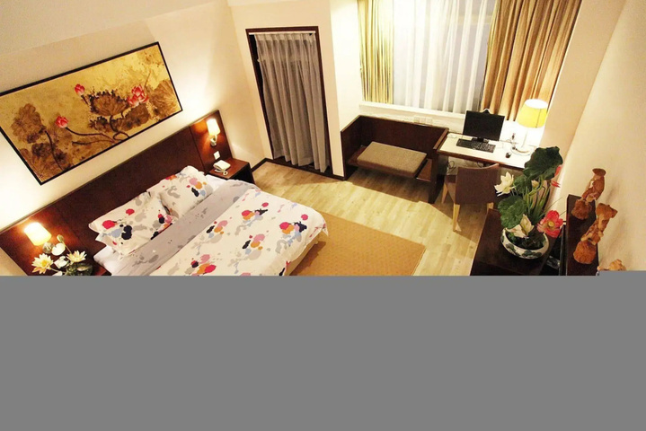 Room 14 of 19