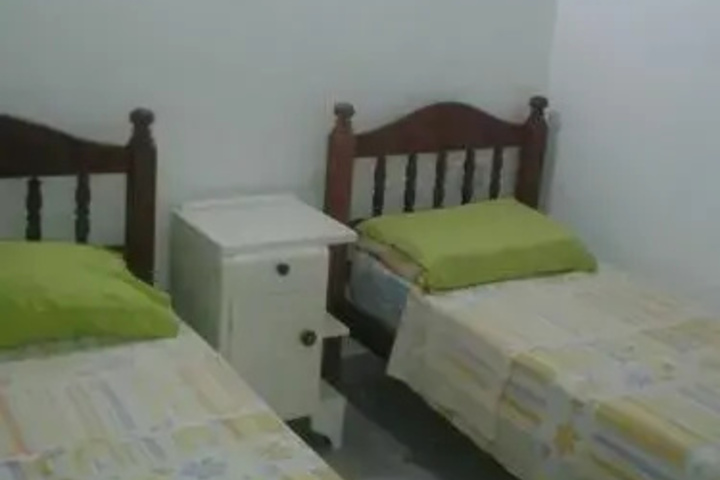 Room 6 of 11