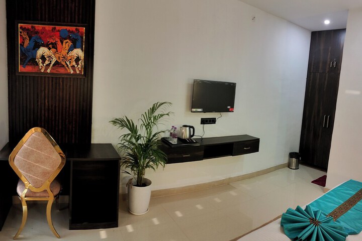 Hotel Interior 25 of 32
