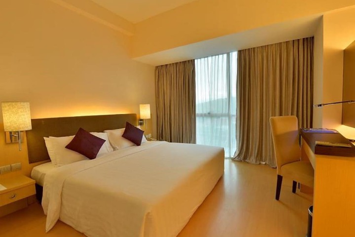 Room 15 of 60