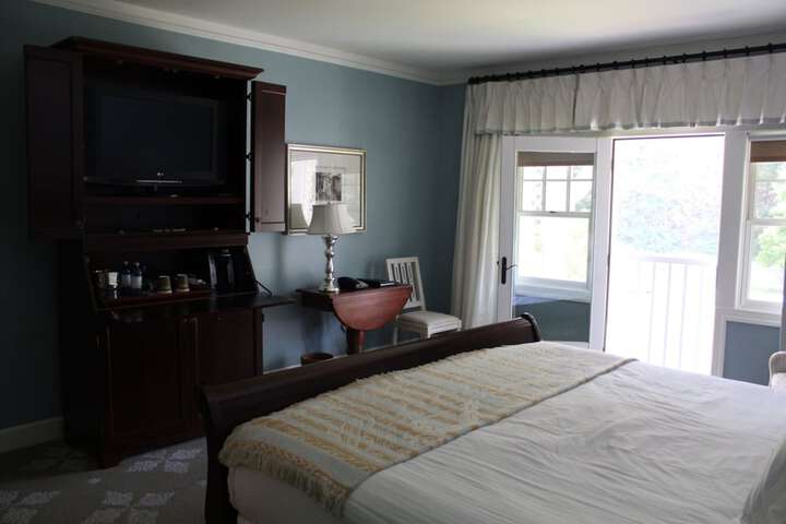 Deluxe Room 1 King Bed (11 of 53)