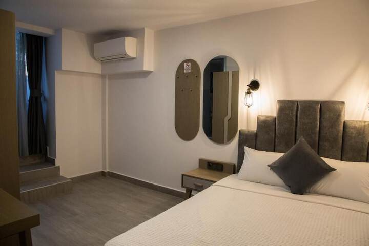 Room 2 of 52