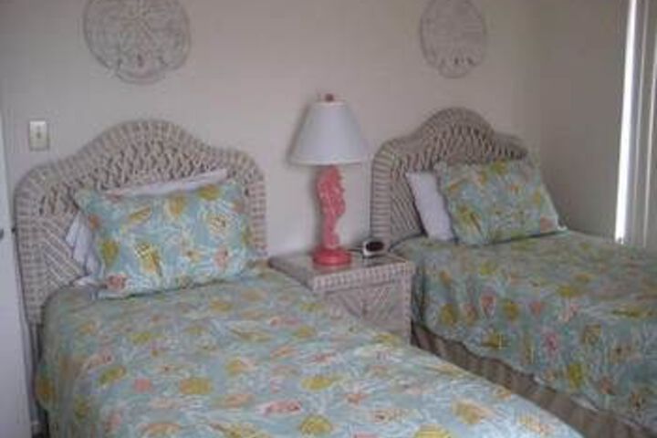 Room 10 of 17