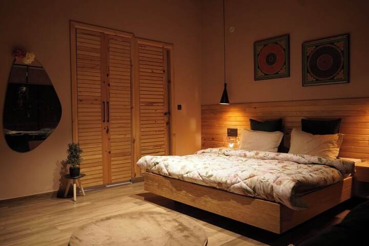 Room 83 of 127