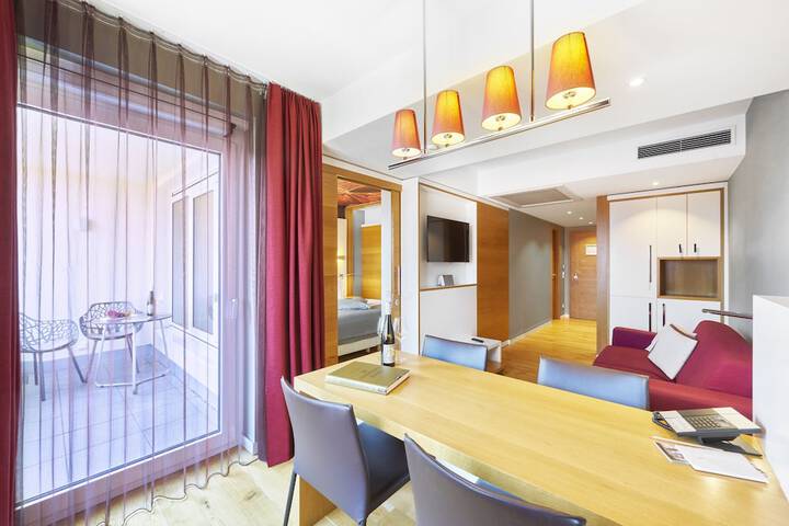 Room 13 of 44