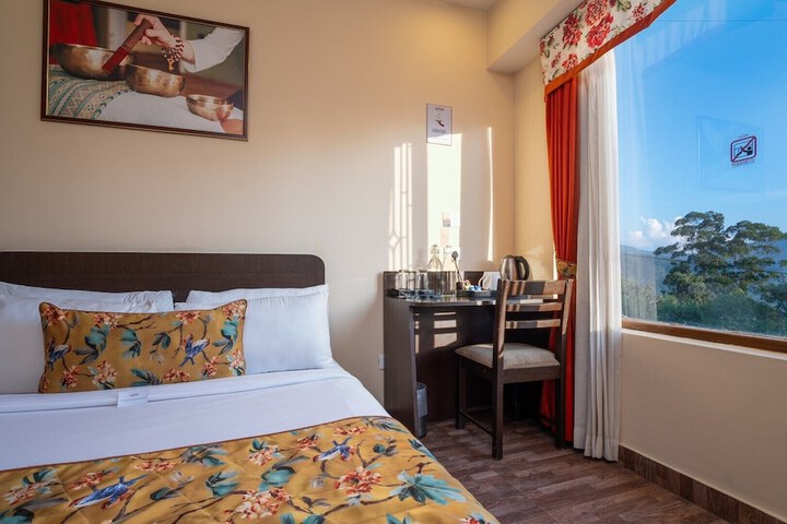 Room 34 of 60