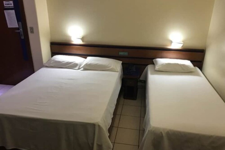 Room 13 of 44