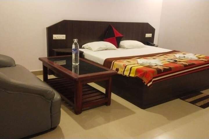 Room 11 of 26