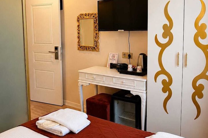 Room 9 of 23