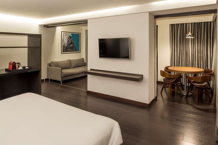 Room 54 of 115