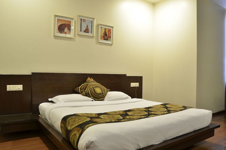 Room 6 of 42