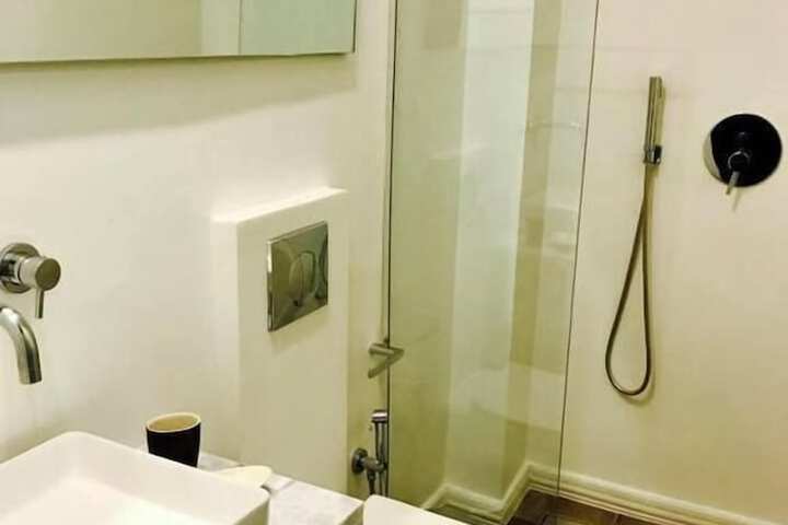 Room 8 of 13