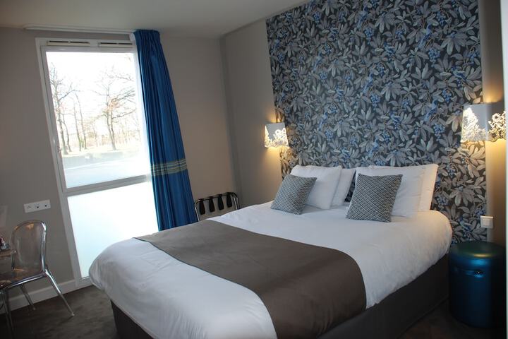 Room 4 of 87