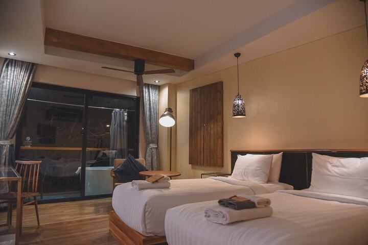 Room 30 of 72