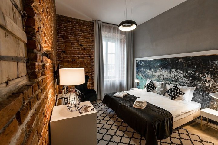 Room 5 of 40