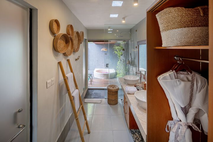 Bath Interior