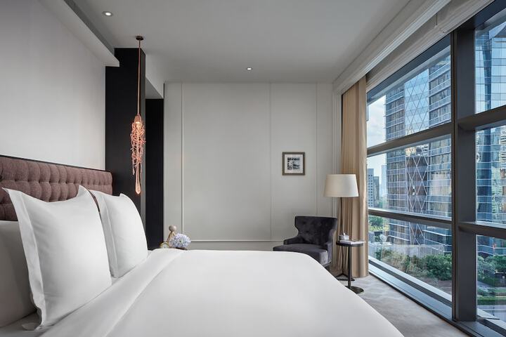 Room 18 of 95