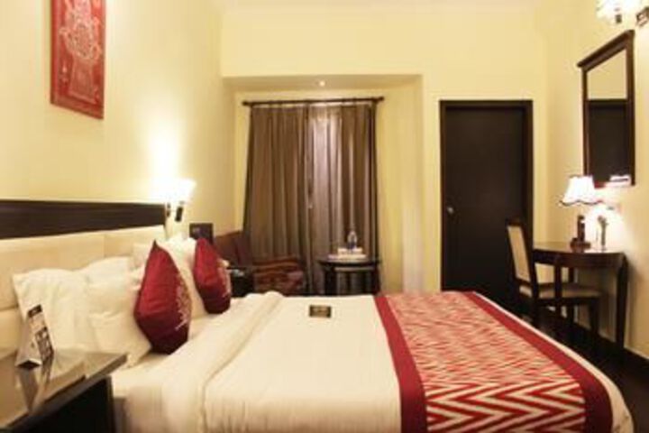 Room 18 of 21