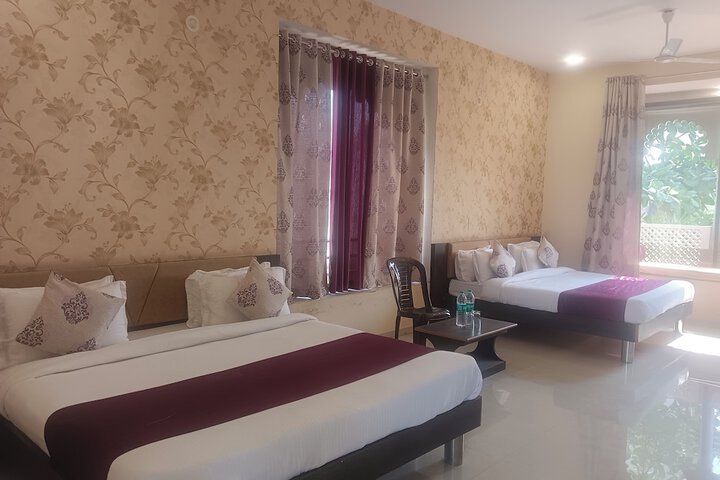 Room 29 of 77