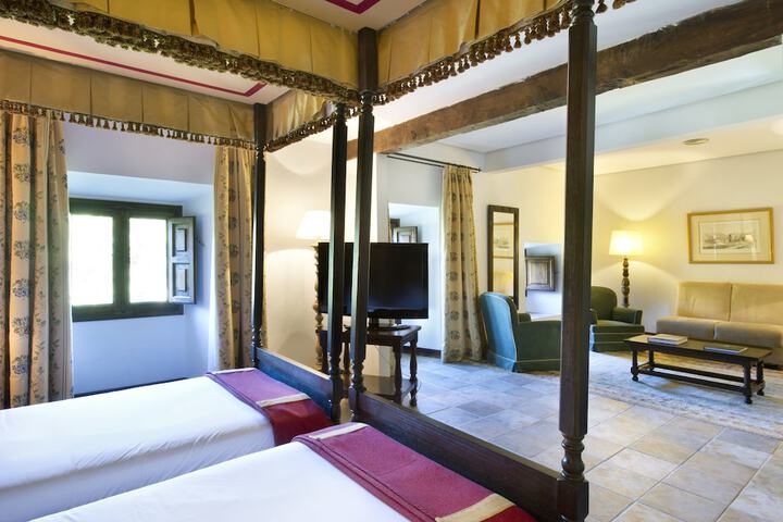 Room 10 of 95