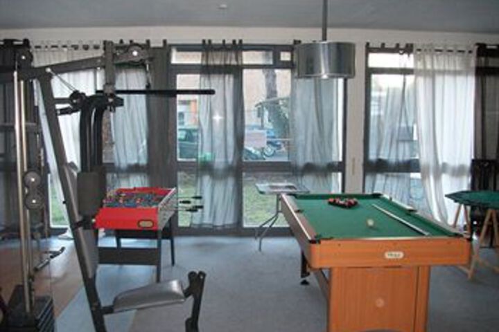 Room 7 of 16