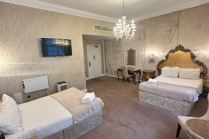 Room 58 of 171