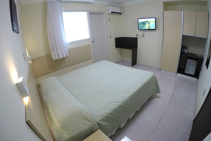 Room 8 of 75