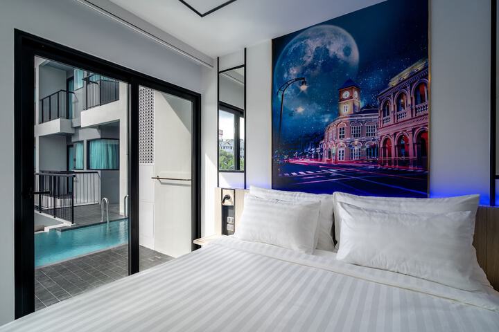 Room 8 of 46