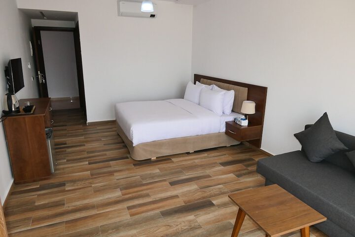 Room 12 of 49