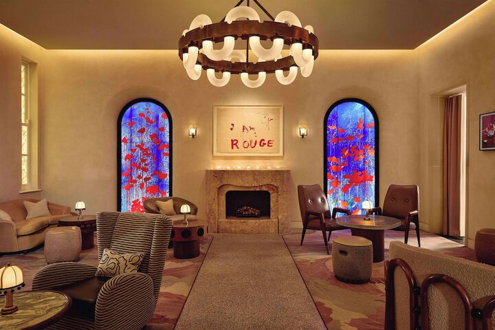 Lounge 90 of 95