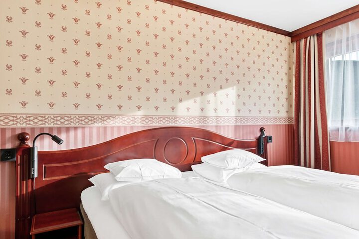 Room 20 of 48