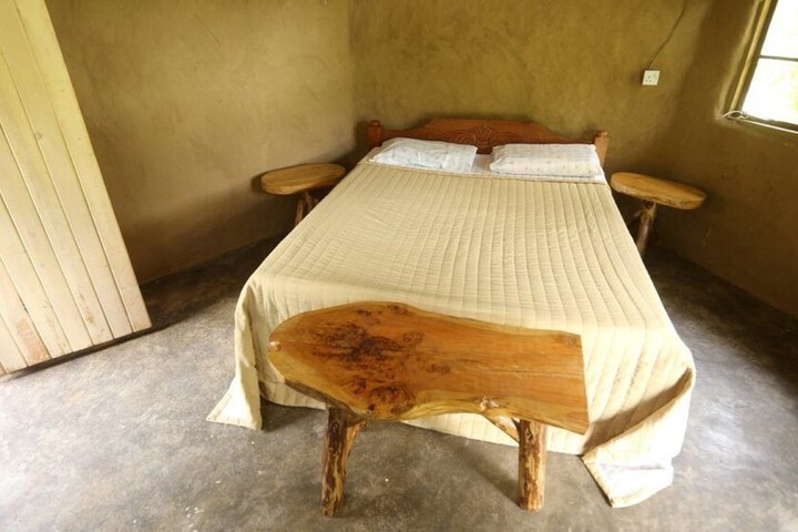 Room 4 of 38