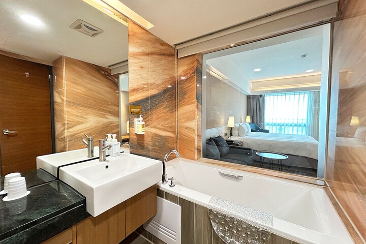 Room 40 of 71