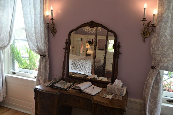 Room 7 of 35