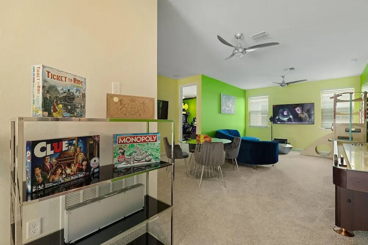 Room 8 of 23
