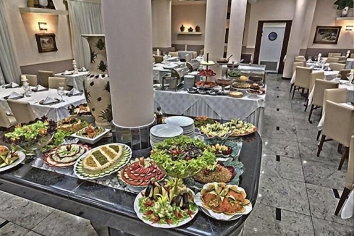 Dining 5 of 6