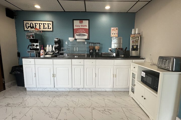 Breakfast area