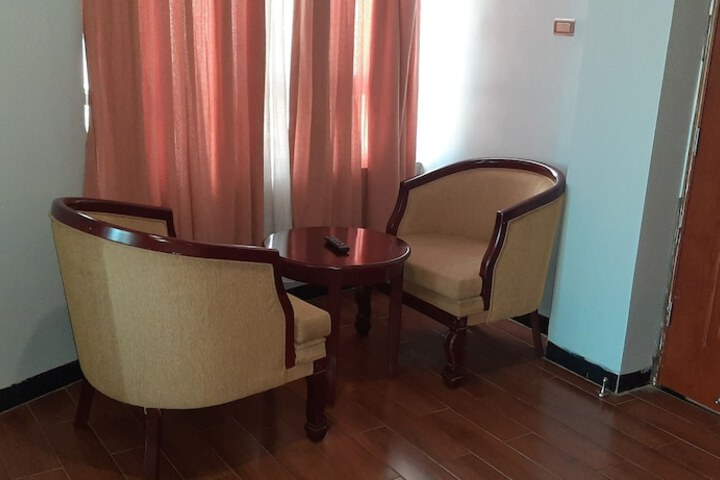 Room 8 of 22