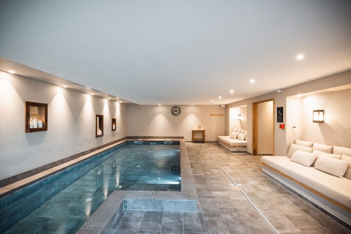 Pool 32 of 53